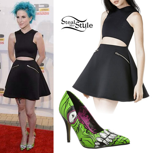 hayley-williams-apmas-outfit