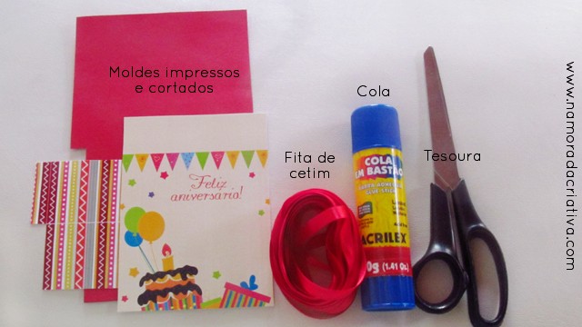 Cartão_presente_de_aniversário_material